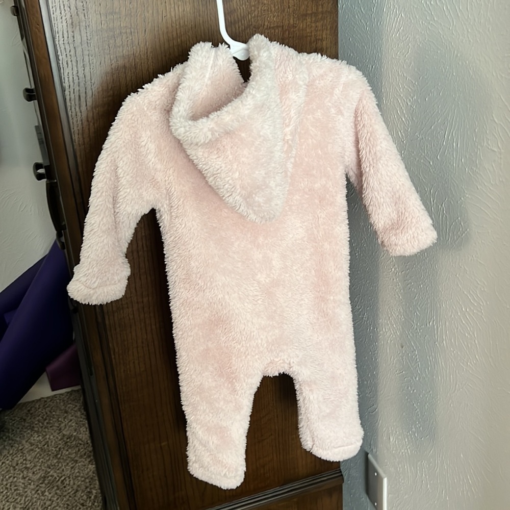 Cozy Sherpa Logo One Piece For Baby - Picture 4 of 5